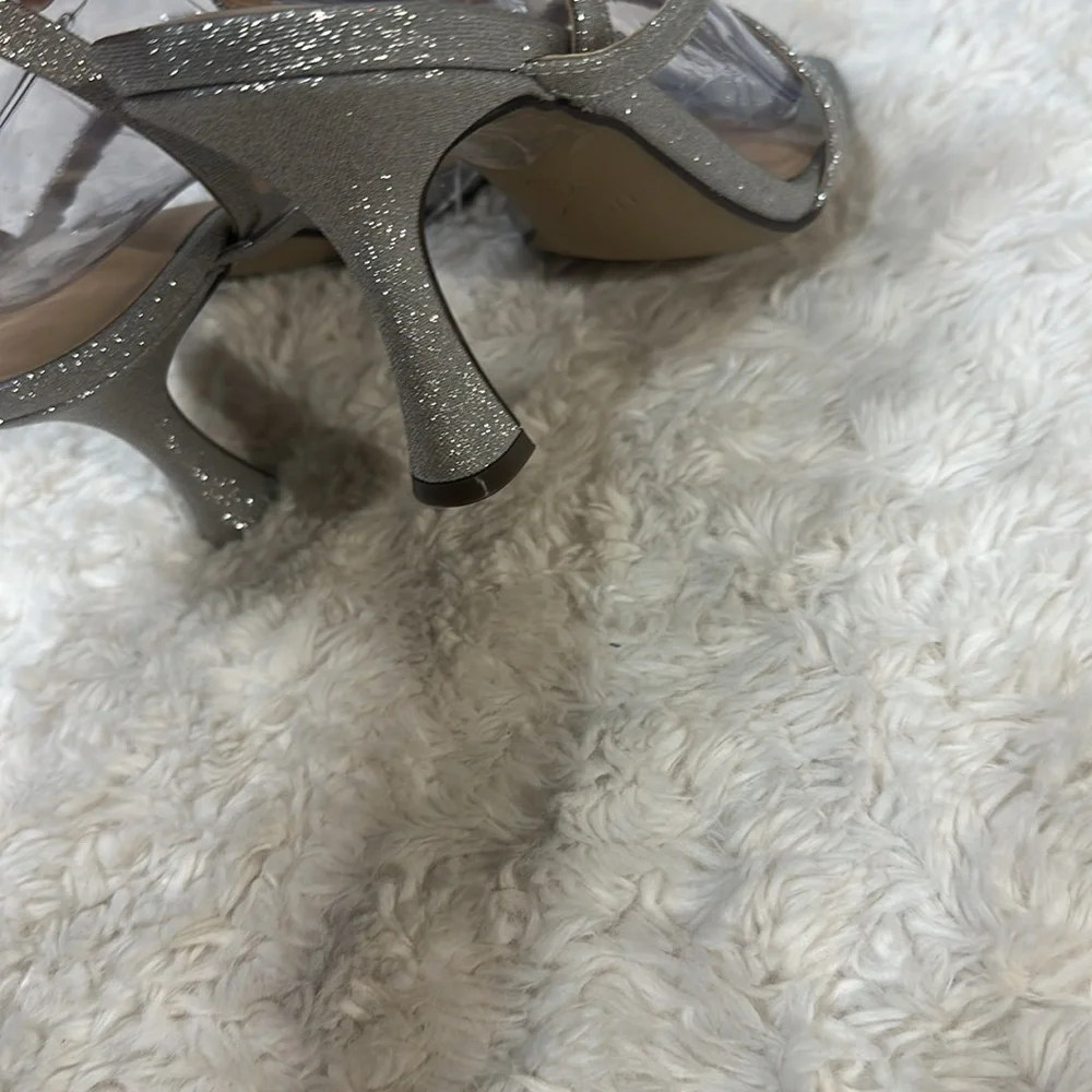 Unisa Unsyanna Silver 8.5 Strappy Women's Shoes